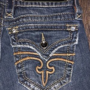 Rock Revival Crop 27